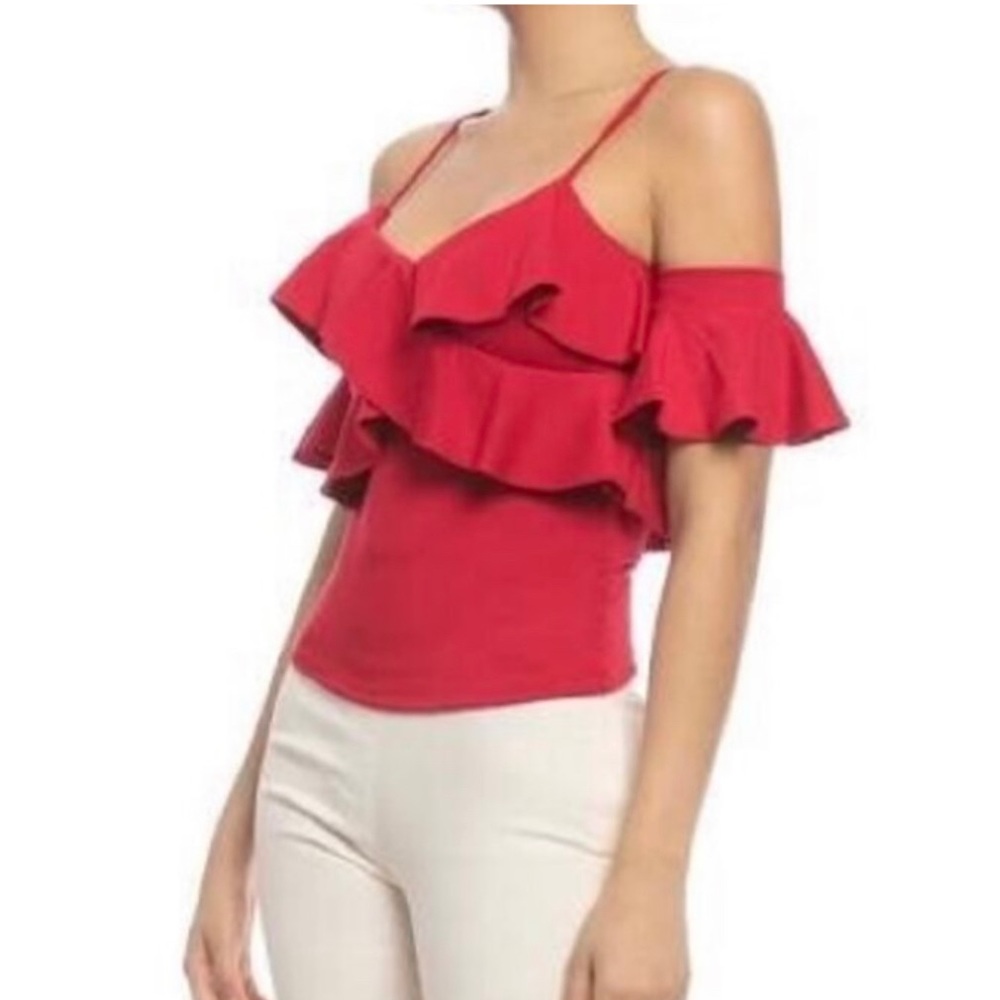 Studio F red top
